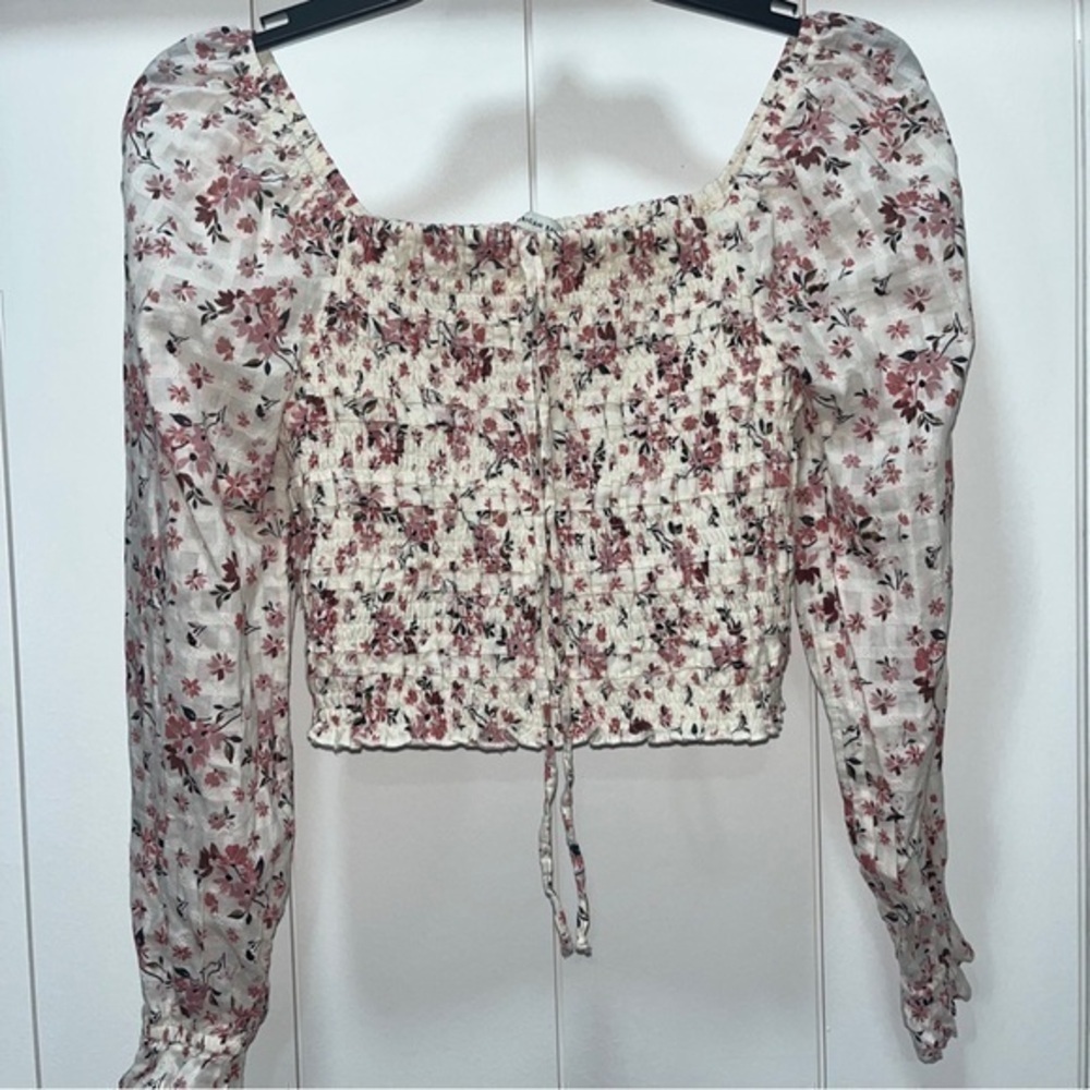 American Eagle Puff  Long Sleeve  Square Neck Top Smoked Silhouette Size Small .